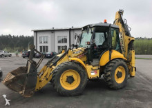 tractopelle New Holland - B115
