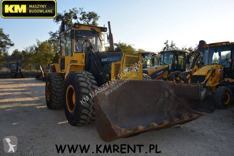 Vedeţi fotografiile Buldoexcavator Volvo BM 6300 JCB 4CX KOMATSU WB97 CASE 695 NEW HOLLAND LB115 CAT 444