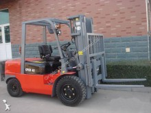 Dragon Machinery medium lift order picker