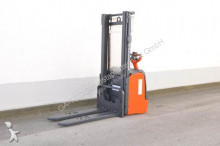 préparateur de commandes en grande hauteur (> 6m) occasion