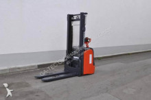 préparateur de commandes en grande hauteur (> 6m) occasion