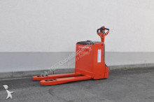 préparateur de commandes Linde T18