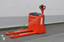 préparateur de commandes Linde T16