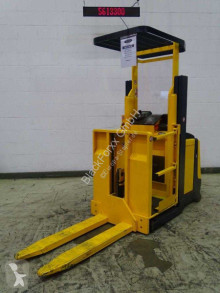 Jungheinrich high lift order picker