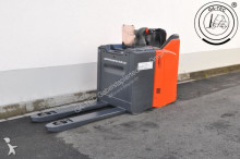 Linde order picker