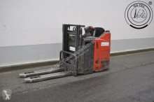 Linde order picker