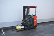 chariot à mât rétractable BT RRE160 mit Triplexmast