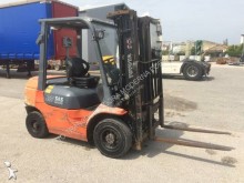 Toyota reach truck