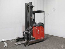 carrello elevatore retrattile Linde