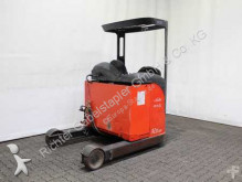 carrello elevatore retrattile Linde