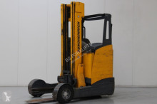 stivuitor cu catarg retractabil Jungheinrich ETVC20