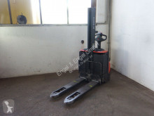 carrello elevatore retrattile BT SWE 080 L