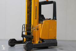 stivuitor cu catarg retractabil Jungheinrich ETV320