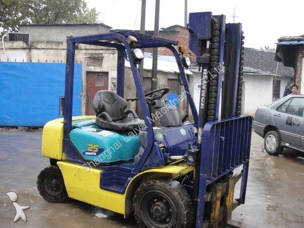 Voir les photos Chariot à mât rétractable Komatsu FD25T