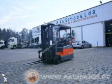 empilhador eléctrico Toyota