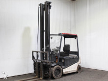 Still electric forklift
