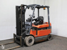 carrello elevatore elettrico Toyota