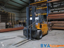 Still electric forklift