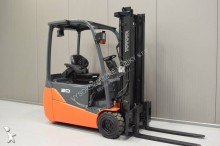 used electric forklift