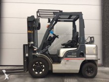Nissan gas forklift