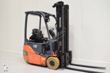 carrello elevatore elettrico Toyota