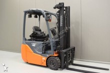 carrello elevatore elettrico Toyota