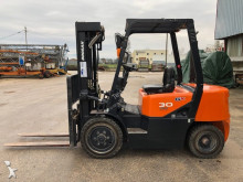 chariot élévateur Doosan