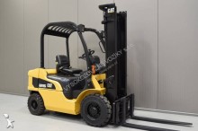 diesel heftruck Caterpillar
