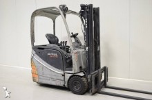 Still electric forklift