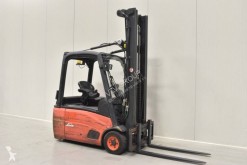 Linde electric forklift