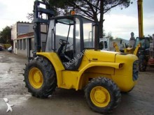 chariot tout terrain JCB 926