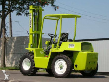 chariot tout terrain Clark IT40