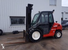 chariot tout terrain Manitou