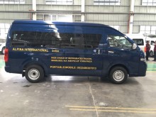 minibus Toyota