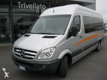 minibús Mercedes