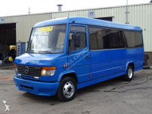 minibús Mercedes