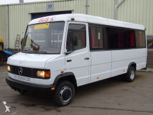 minibús Mercedes