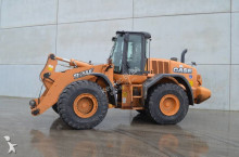 Case 921 F