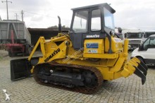 pá carregadora escavadora com lagartas Komatsu