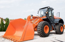 колёсный погрузчик Hitachi