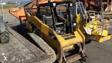 Caterpillar mini loader