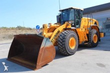 Hyundai HL 975