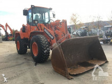 chargeuse sur pneus Doosan