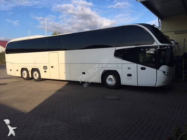 Autobus Neoplan P.16 1218 HDL