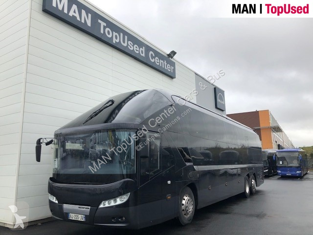 Voir les photos Autocar Neoplan P12