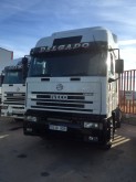 cabeza tractora Iveco