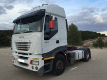 cabeza tractora Iveco