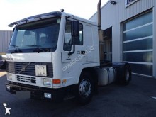 trattore Volvo FL10