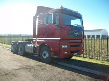 MAN exceptional transport tractor unit
