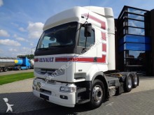 trattore Renault
